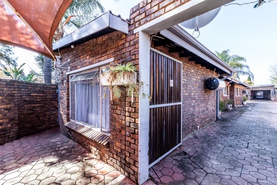 7 Bedroom Property for Sale in Gezina Gauteng