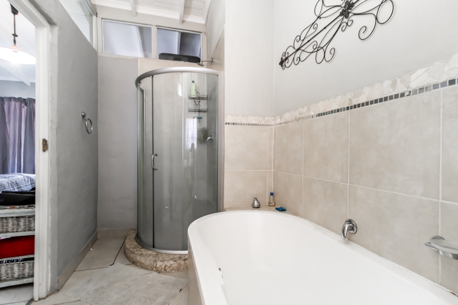 7 Bedroom Property for Sale in Gezina Gauteng