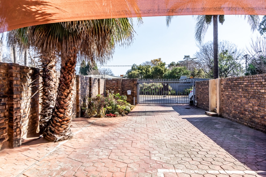 7 Bedroom Property for Sale in Gezina Gauteng