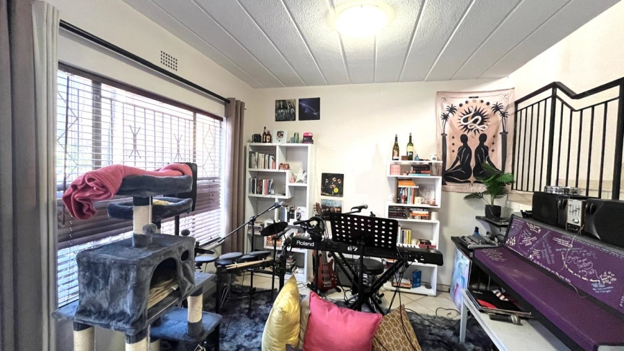 3 Bedroom Property for Sale in Verwoerdpark Gauteng