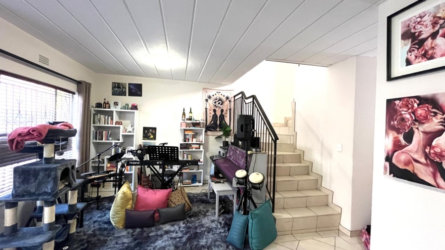 3 Bedroom Property for Sale in Verwoerdpark Gauteng
