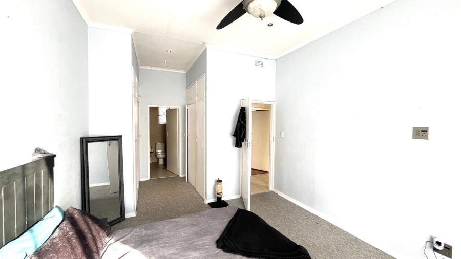 3 Bedroom Property for Sale in Verwoerdpark Gauteng