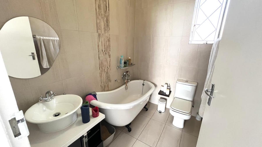 3 Bedroom Property for Sale in Verwoerdpark Gauteng