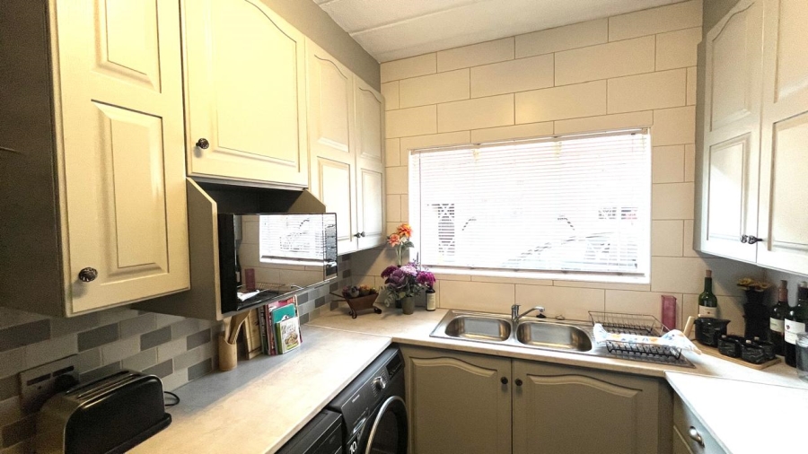 3 Bedroom Property for Sale in Verwoerdpark Gauteng
