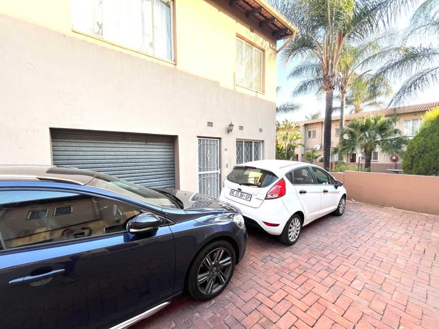 3 Bedroom Property for Sale in Verwoerdpark Gauteng