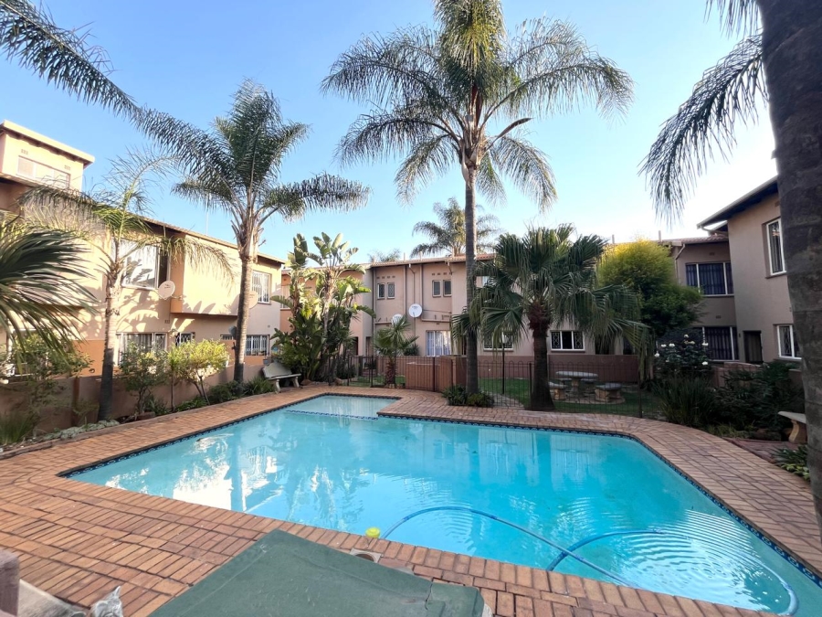 3 Bedroom Property for Sale in Verwoerdpark Gauteng