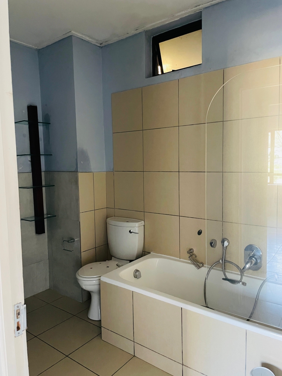 1 Bedroom Property for Sale in Jackal Creek Golf Estate Gauteng