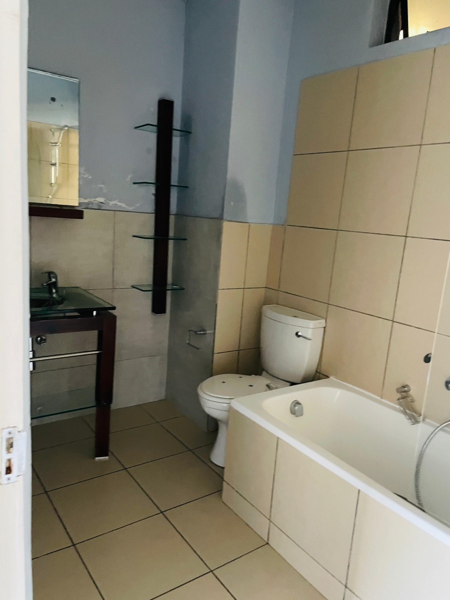1 Bedroom Property for Sale in Jackal Creek Golf Estate Gauteng