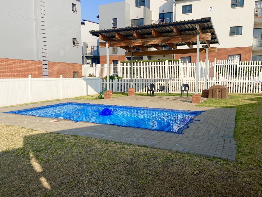 To Let 3 Bedroom Property for Rent in Barbeque Downs Gauteng