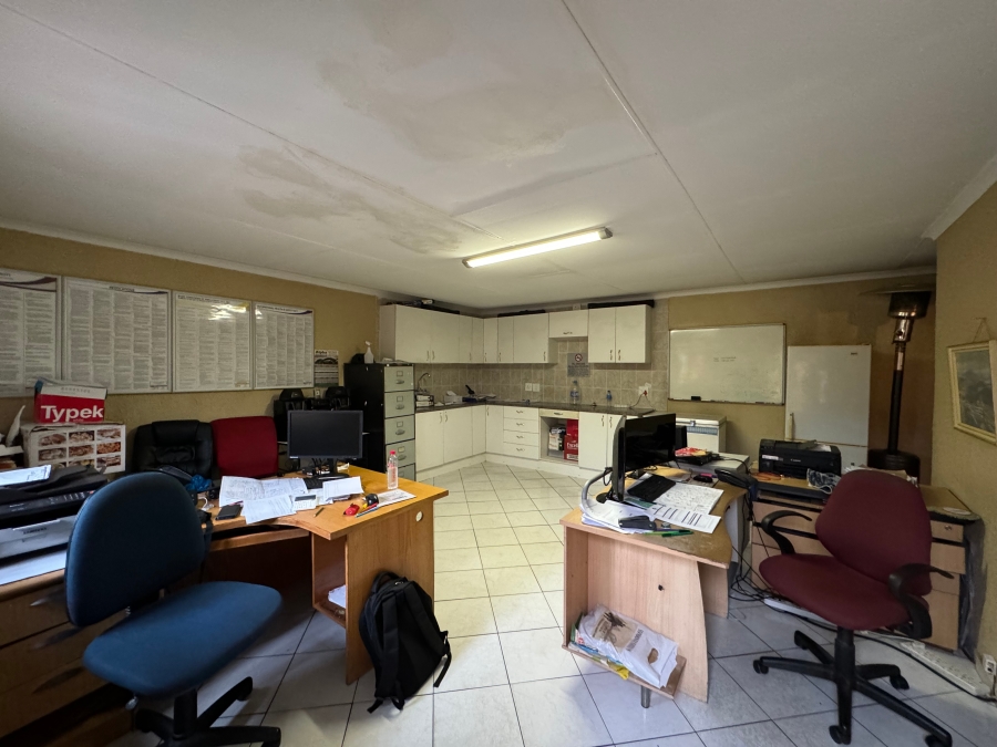 6 Bedroom Property for Sale in Forest Hill Gauteng