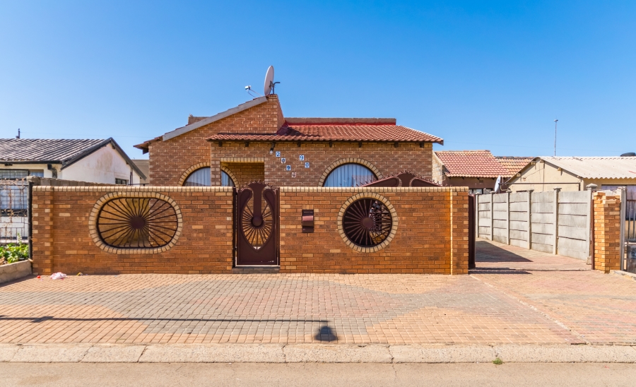3 Bedroom Property for Sale in Emdeni Gauteng