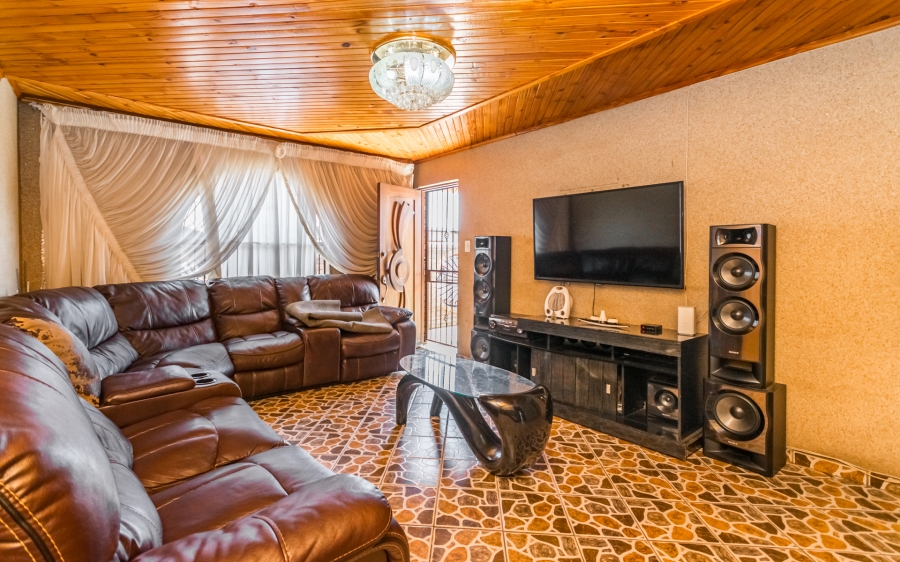 3 Bedroom Property for Sale in Emdeni Gauteng