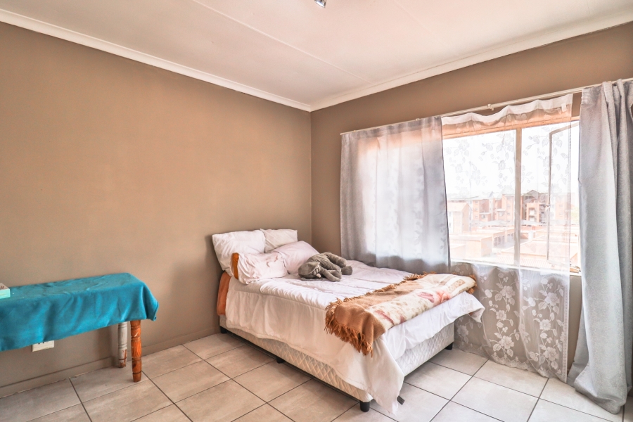 2 Bedroom Property for Sale in Vorna Valley Gauteng