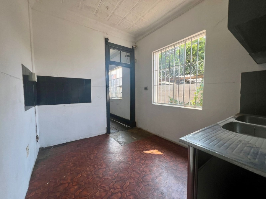 To Let 2 Bedroom Property for Rent in Rosettenville Gauteng