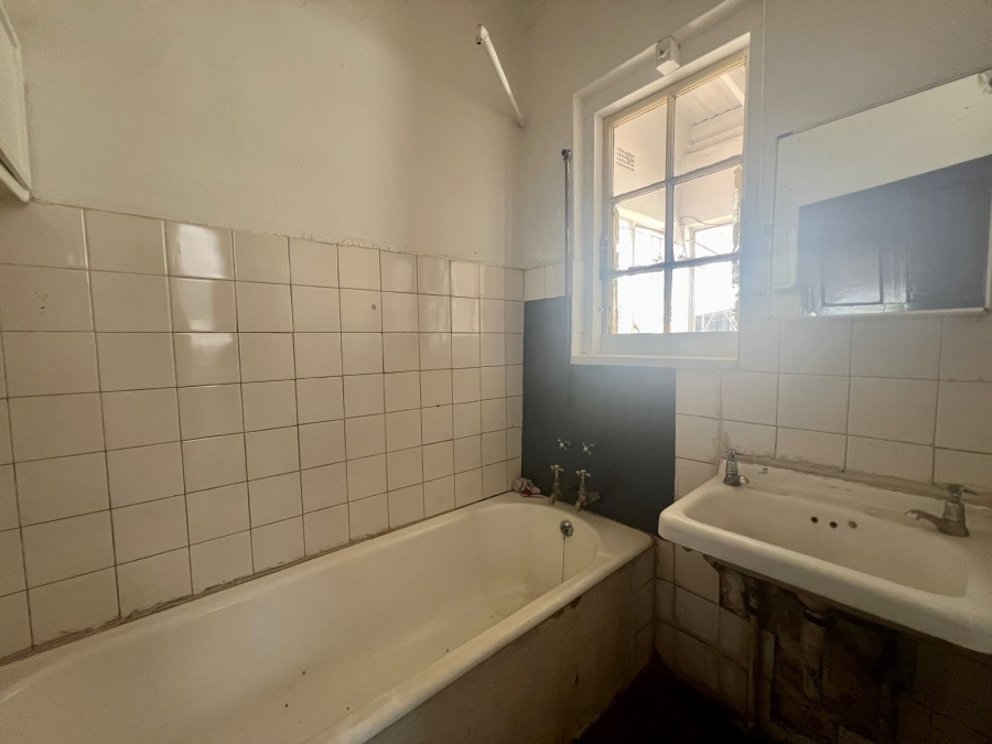 To Let 2 Bedroom Property for Rent in Rosettenville Gauteng