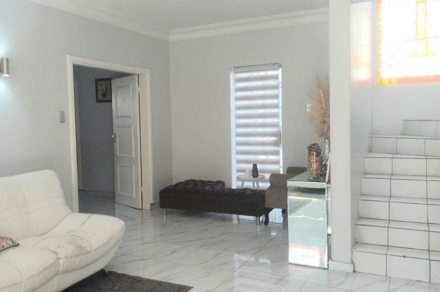 5 Bedroom Property for Sale in Sandown Gauteng