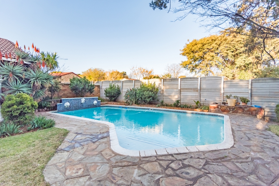 2 Bedroom Property for Sale in Florida Gauteng