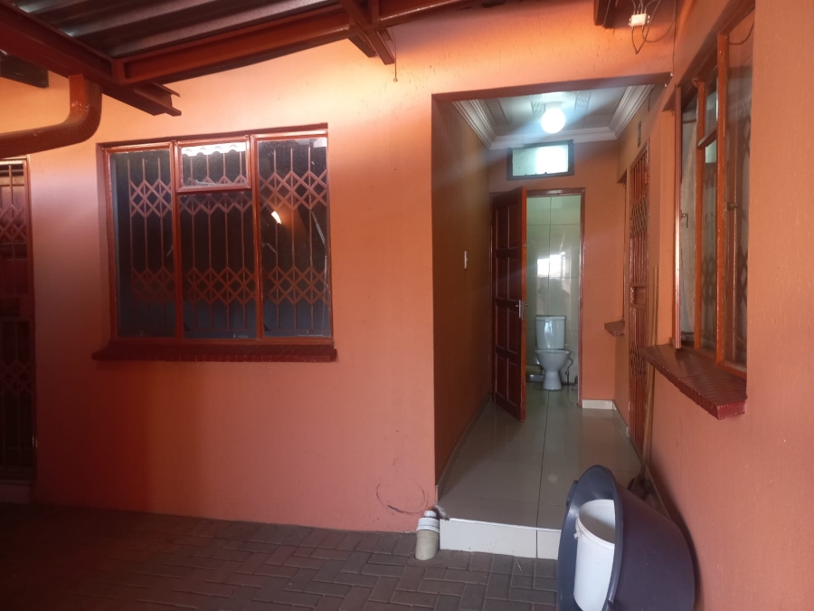 10 Bedroom Property for Sale in Soshanguve GG Gauteng