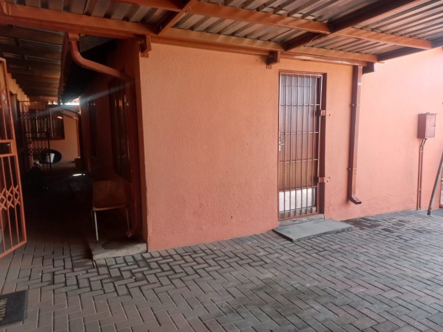 10 Bedroom Property for Sale in Soshanguve GG Gauteng