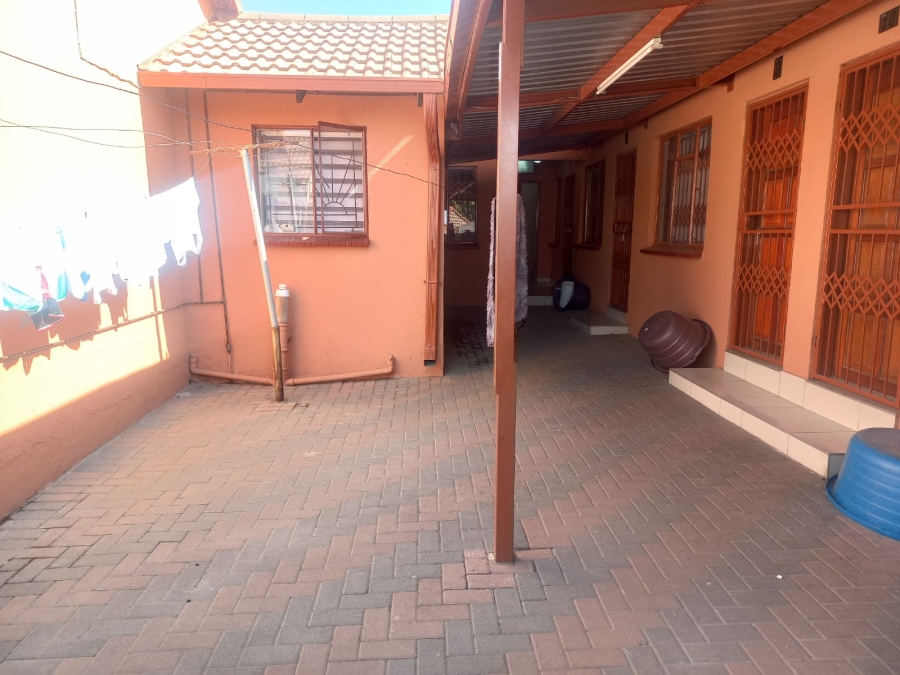 10 Bedroom Property for Sale in Soshanguve GG Gauteng