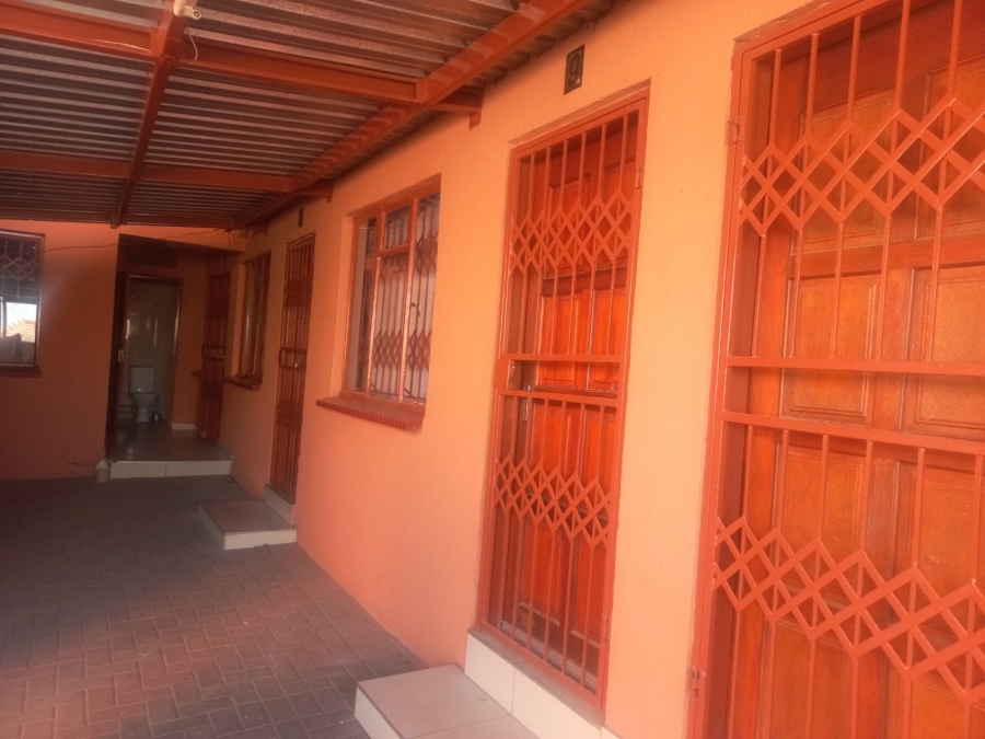 10 Bedroom Property for Sale in Soshanguve GG Gauteng