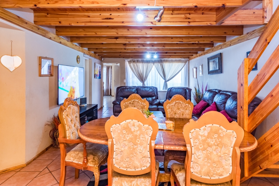 3 Bedroom Property for Sale in Allens Nek Gauteng
