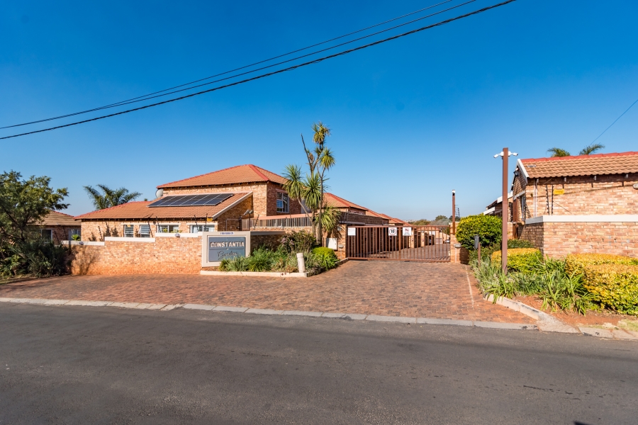 3 Bedroom Property for Sale in Allens Nek Gauteng