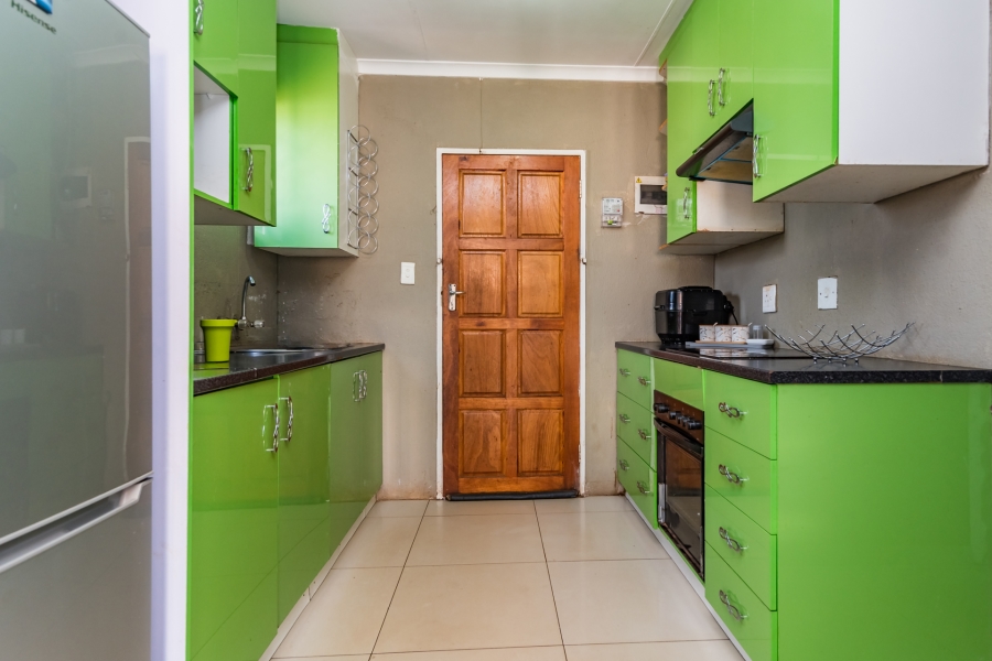 3 Bedroom Property for Sale in Protea Glen Gauteng