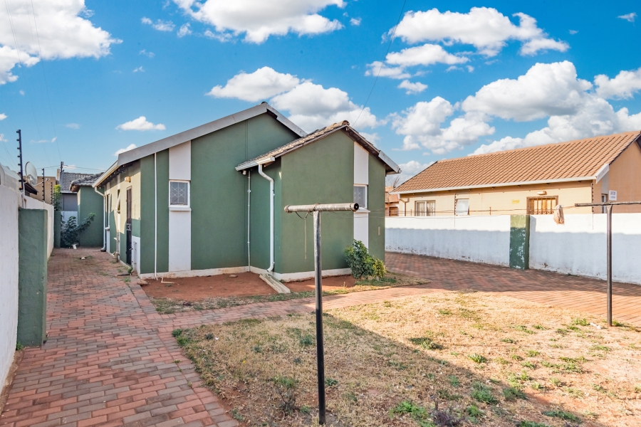 3 Bedroom Property for Sale in Protea Glen Gauteng