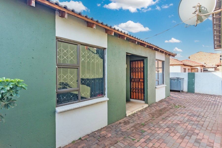 3 Bedroom Property for Sale in Protea Glen Gauteng