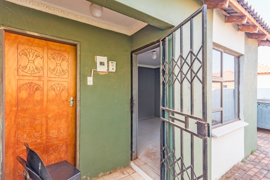 3 Bedroom Property for Sale in Protea Glen Gauteng