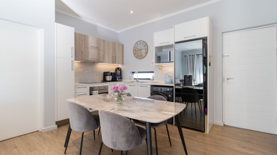 2 Bedroom Property for Sale in Rosebank Gauteng