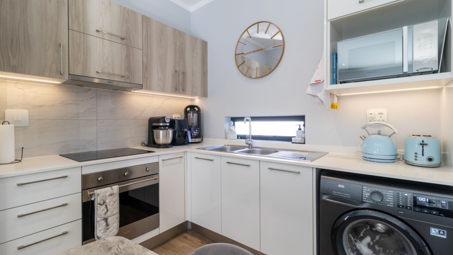 2 Bedroom Property for Sale in Rosebank Gauteng