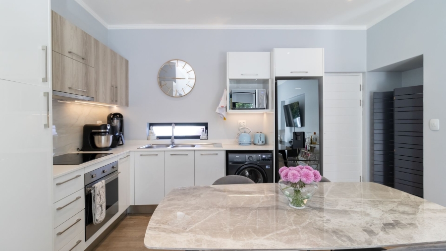 2 Bedroom Property for Sale in Rosebank Gauteng