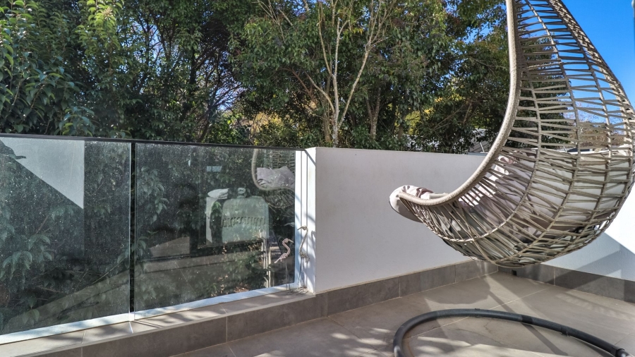 2 Bedroom Property for Sale in Rosebank Gauteng