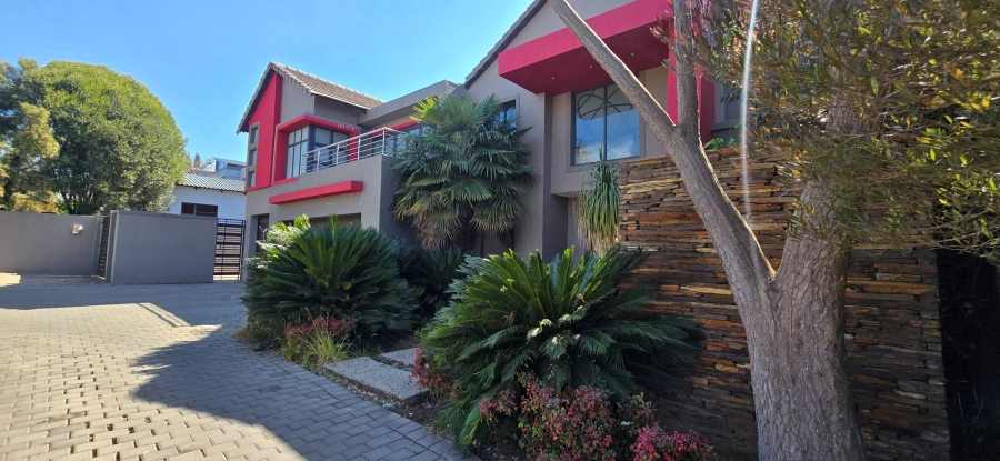 6 Bedroom Property for Sale in Midlands Estate Gauteng