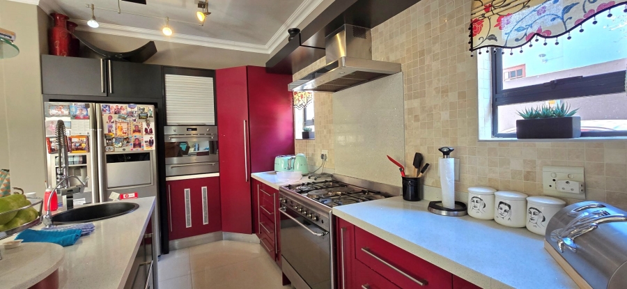 6 Bedroom Property for Sale in Midlands Estate Gauteng