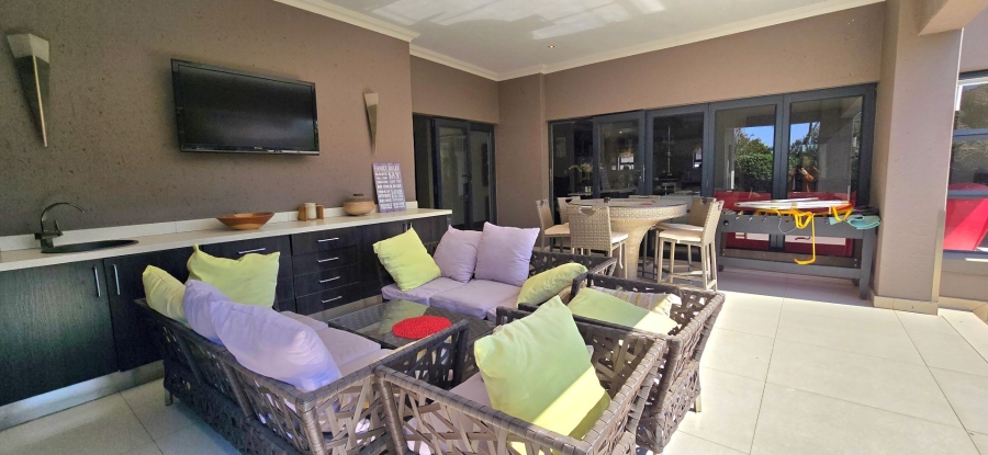 6 Bedroom Property for Sale in Midlands Estate Gauteng