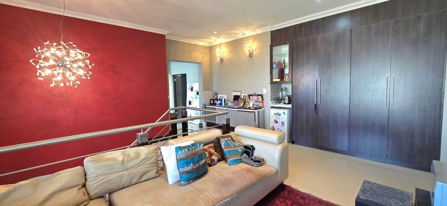 6 Bedroom Property for Sale in Midlands Estate Gauteng