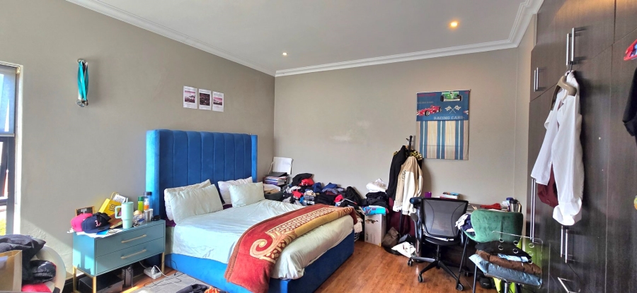 6 Bedroom Property for Sale in Midlands Estate Gauteng