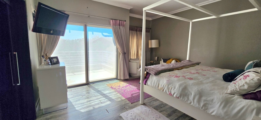 6 Bedroom Property for Sale in Midlands Estate Gauteng