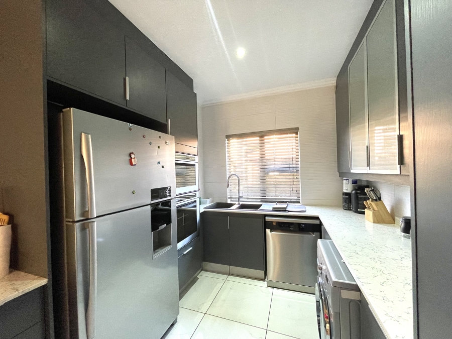 To Let 3 Bedroom Property for Rent in Ravenswood Gauteng