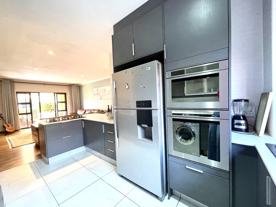 To Let 3 Bedroom Property for Rent in Ravenswood Gauteng
