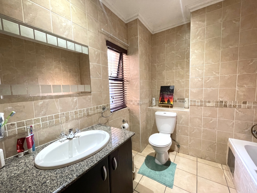 To Let 3 Bedroom Property for Rent in Ravenswood Gauteng