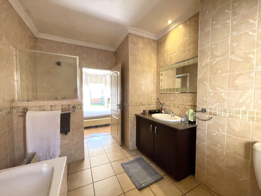 To Let 3 Bedroom Property for Rent in Ravenswood Gauteng