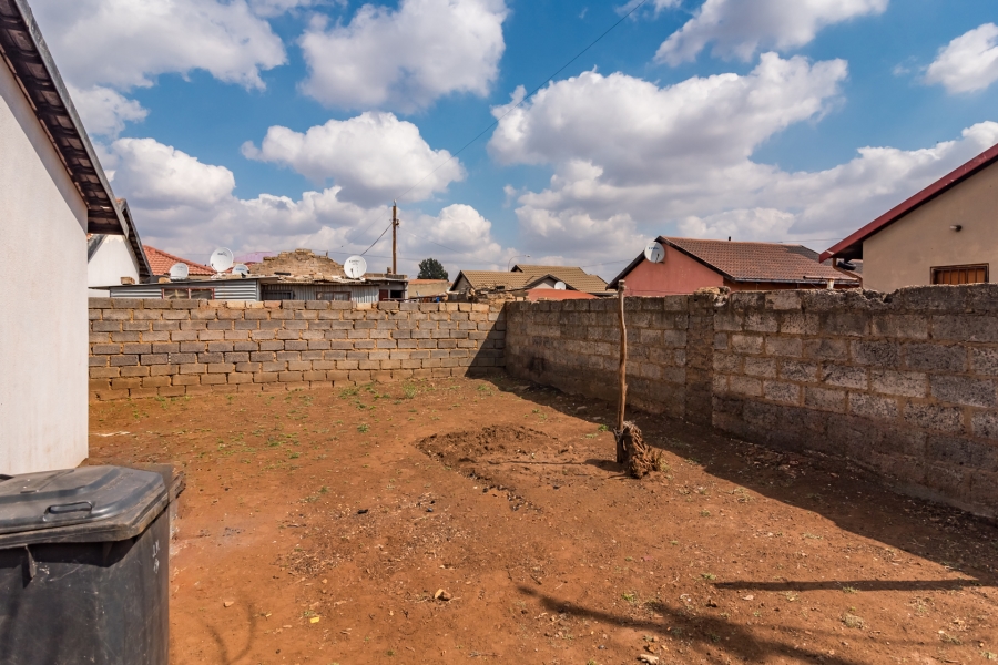 2 Bedroom Property for Sale in Protea Glen Gauteng