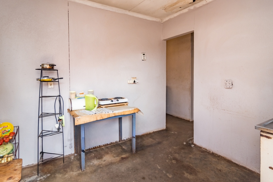 2 Bedroom Property for Sale in Protea Glen Gauteng