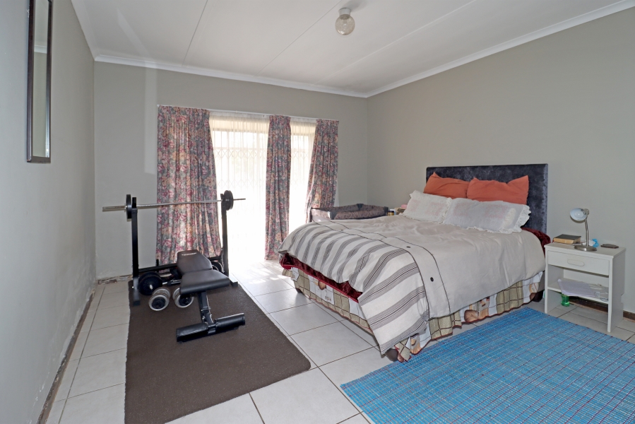 4 Bedroom Property for Sale in Bramley View Gauteng