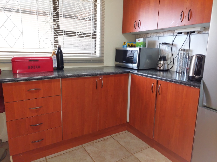 To Let 2 Bedroom Property for Rent in Riverlea Gauteng