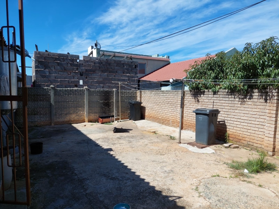 To Let 2 Bedroom Property for Rent in Riverlea Gauteng